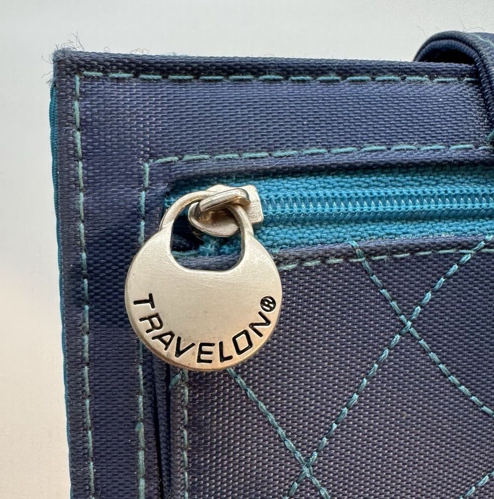 Travelon SafeID Quilted Tri-Fold RFID Wallet Blue Teal 15 CC Coin ID Cash Snap